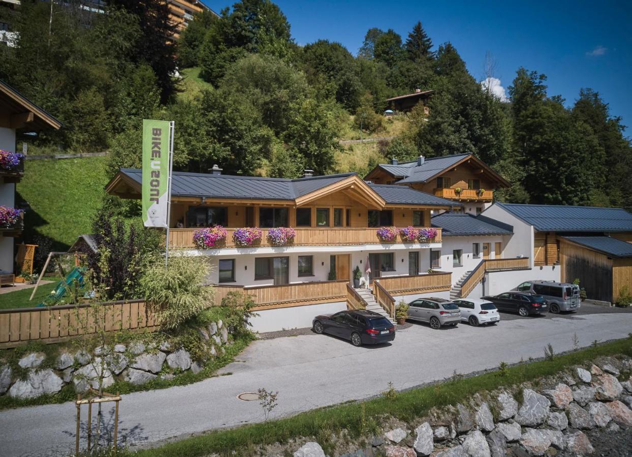 Am Zwoelferkogel Appartements ザールバッハ・ヒンターグレム エクステリア 写真
